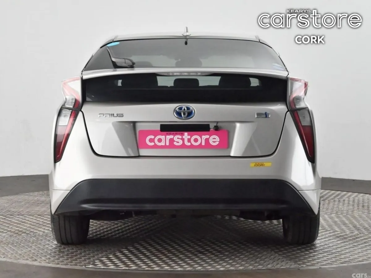 Toyota Prius Hatchback, Petrol Hybrid, 2018, Gold