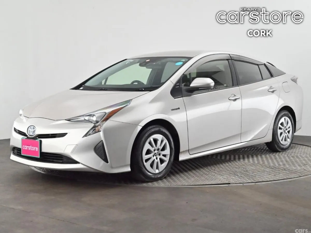 Toyota Prius Hatchback, Petrol Hybrid, 2018, Gold