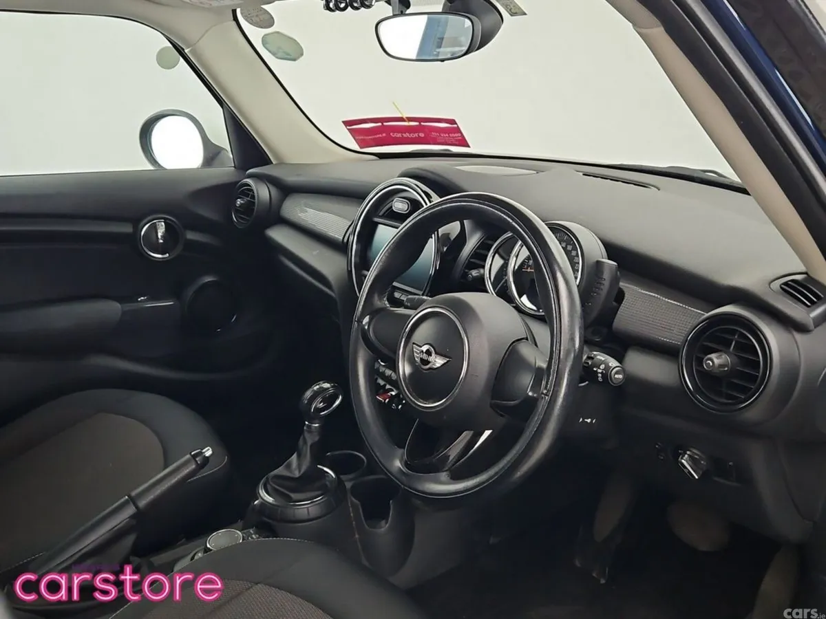 Mini Cooper Hatchback, Petrol, 2018, Blue