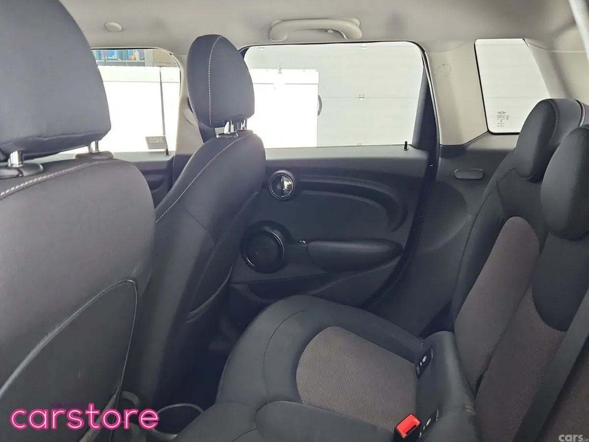 Mini Cooper Hatchback, Petrol, 2018, Blue