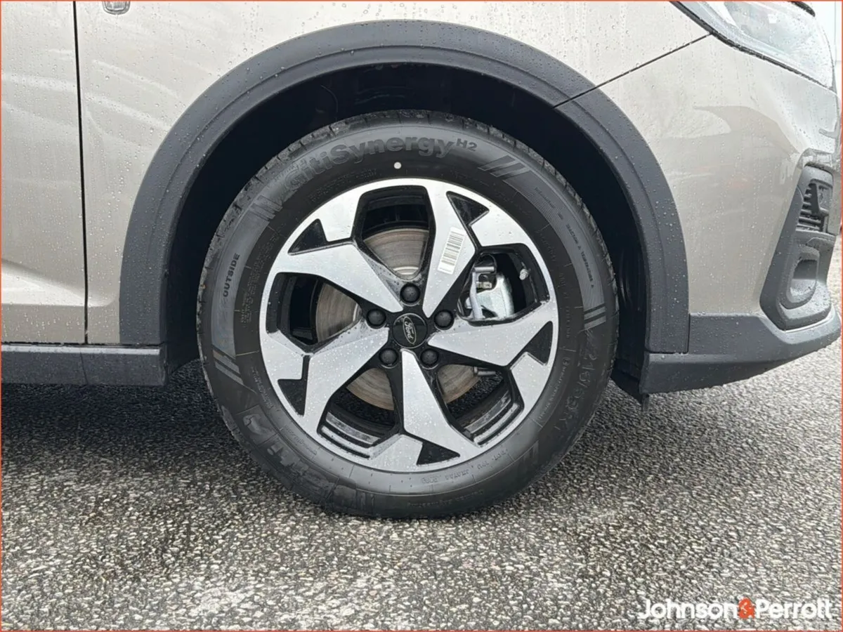 Ford Tourneo Connect MPV, Petrol Plug-in Hybrid, 2027, 