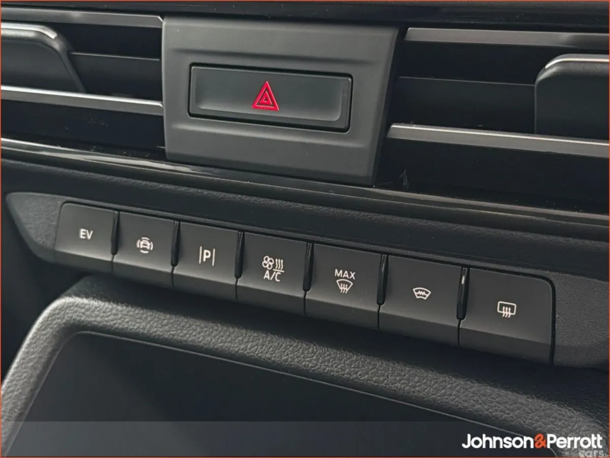 Ford Tourneo Connect MPV, Petrol Plug-in Hybrid, 2027, 