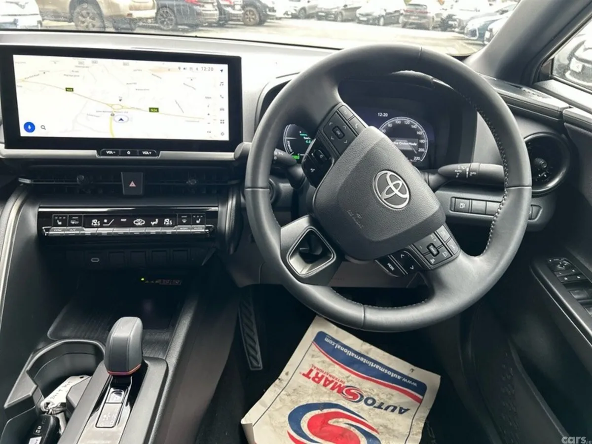 Toyota C-HR SUV, Petrol Hybrid, 2024, White