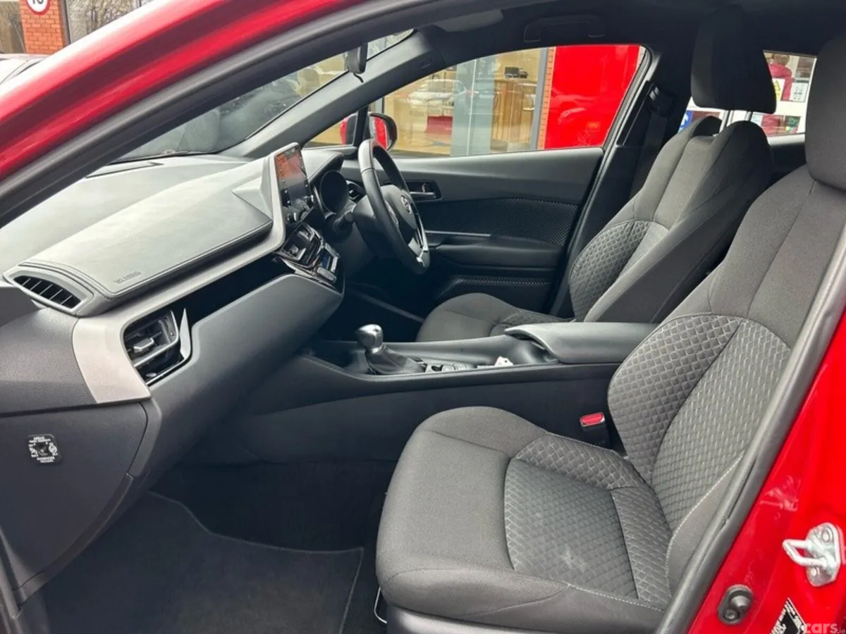 Toyota C-HR SUV, Petrol Hybrid, 2022, Red