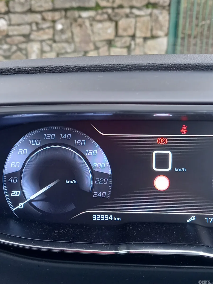 Peugeot 3008 MPV, Petrol, 2019, Black