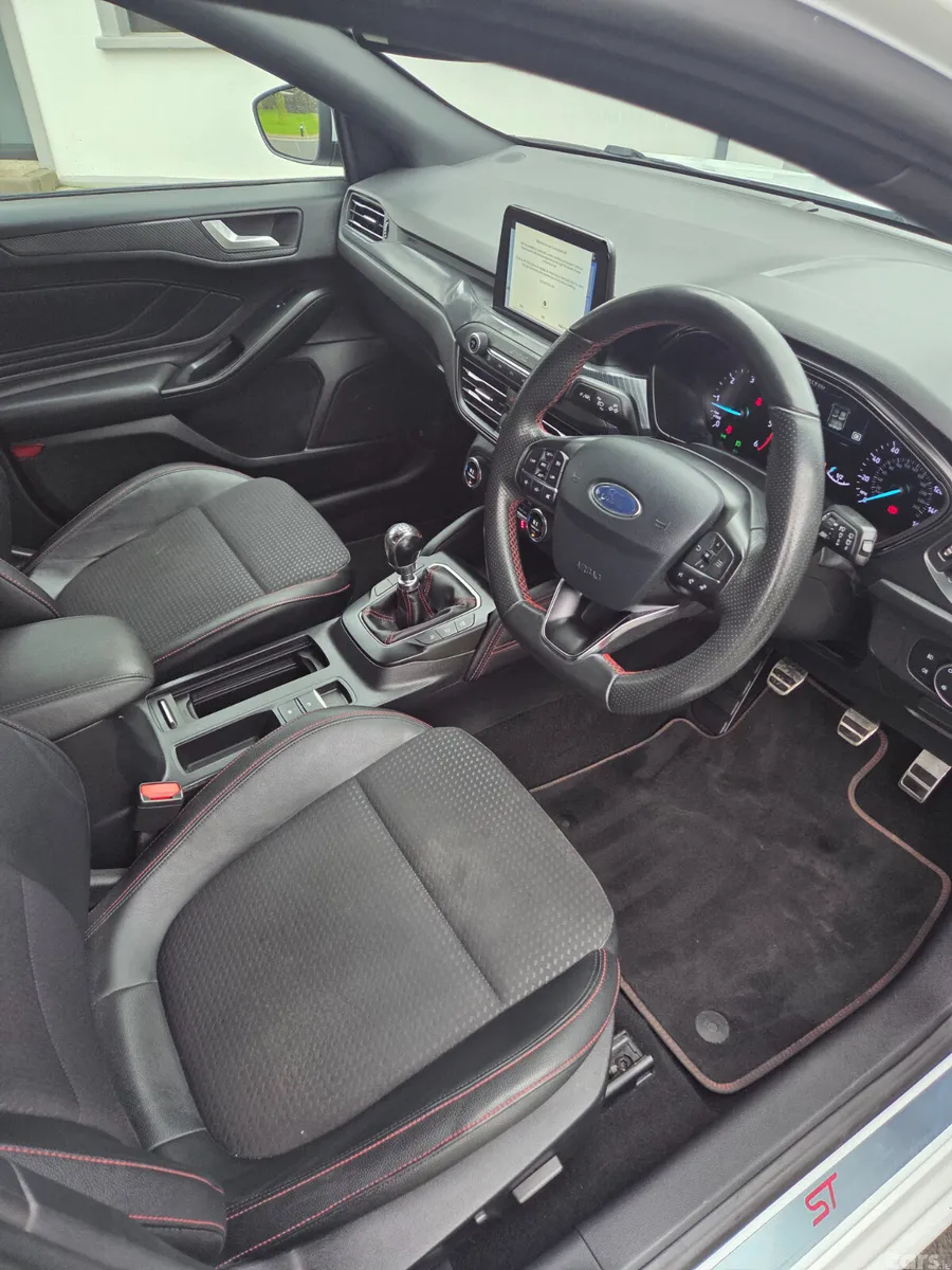 Ford Focus Hatchback, Diesel, 2019, White