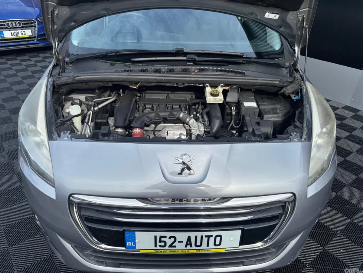 Peugeot 5008 MPV, Petrol, 2015, Grey