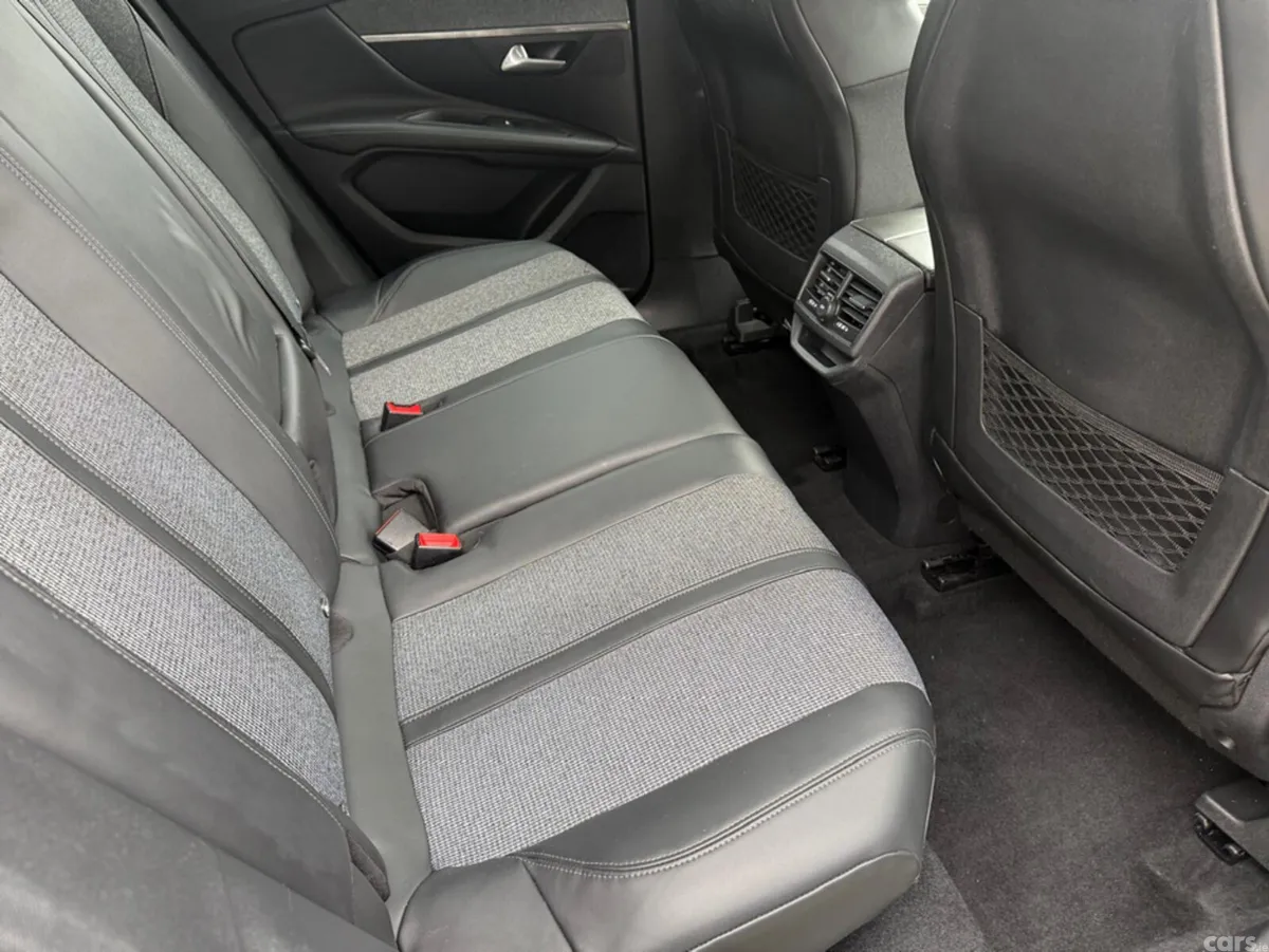 Peugeot 3008 Hatchback, Diesel, 2017, Black