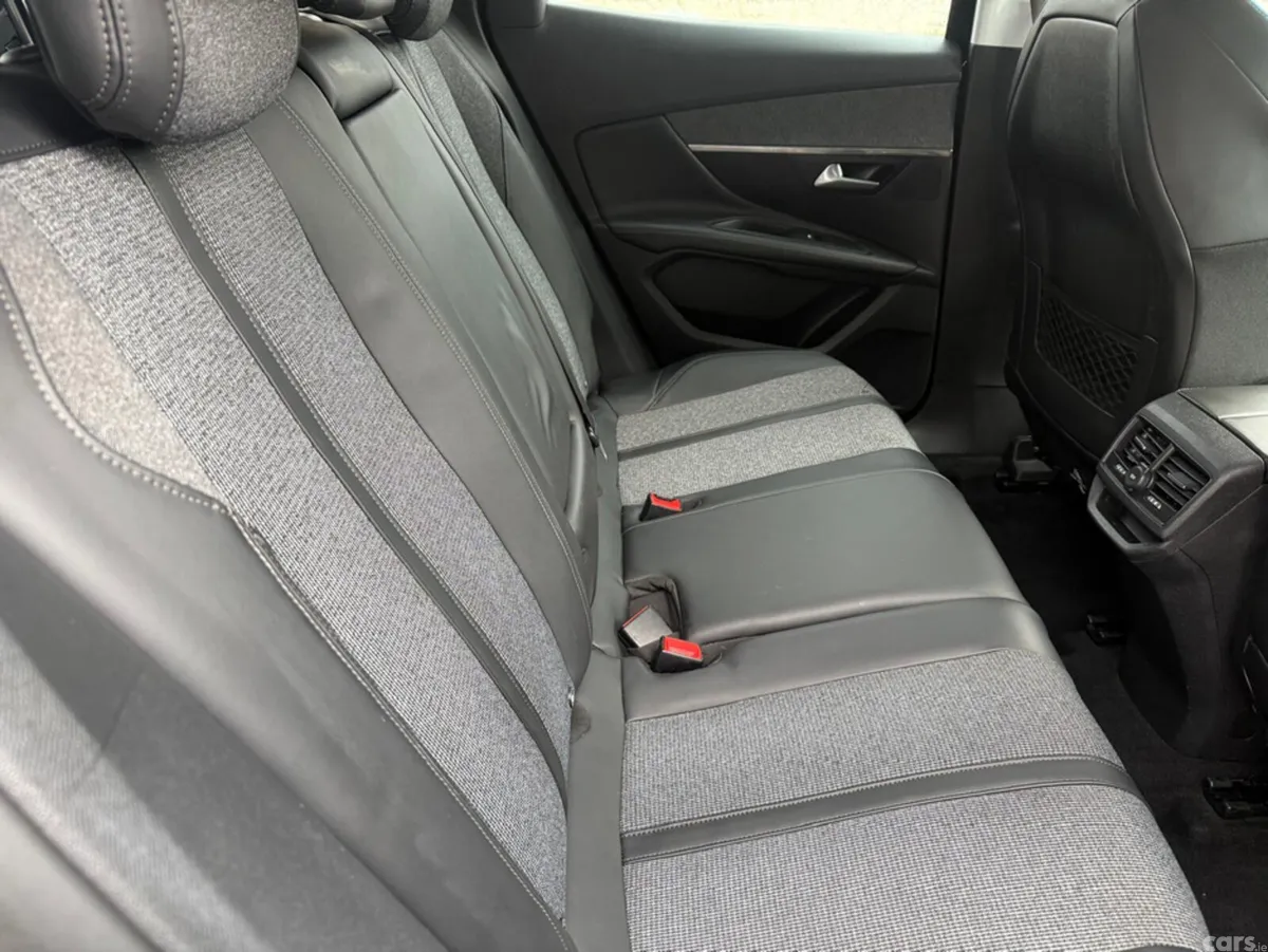 Peugeot 3008 Hatchback, Diesel, 2017, Black