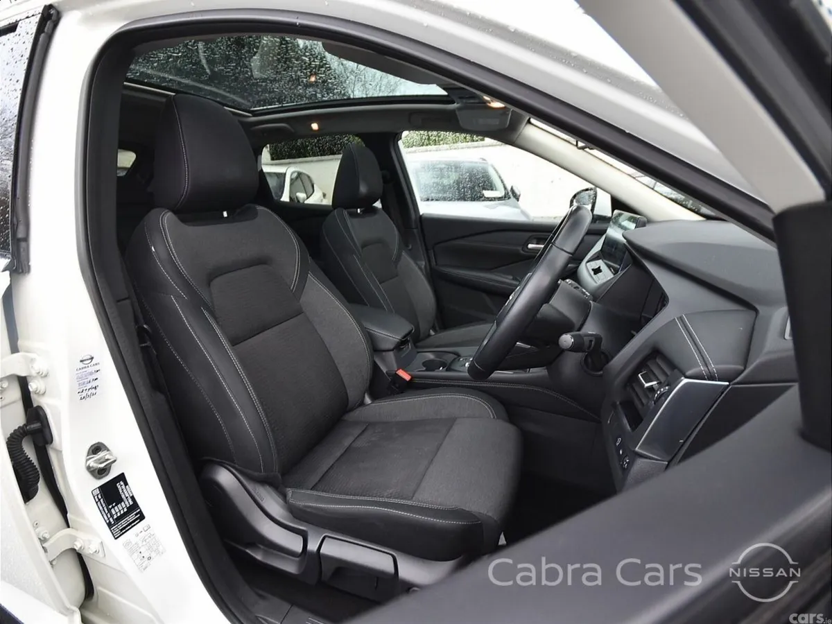 Nissan Qashqai MPV, Petrol, 2023, White