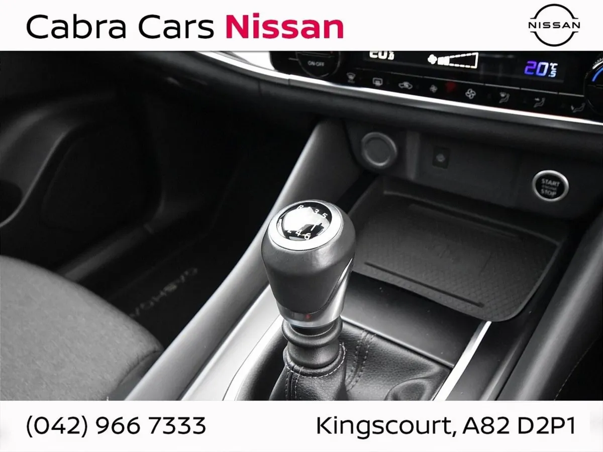 Nissan Qashqai MPV, Petrol, 2023, White