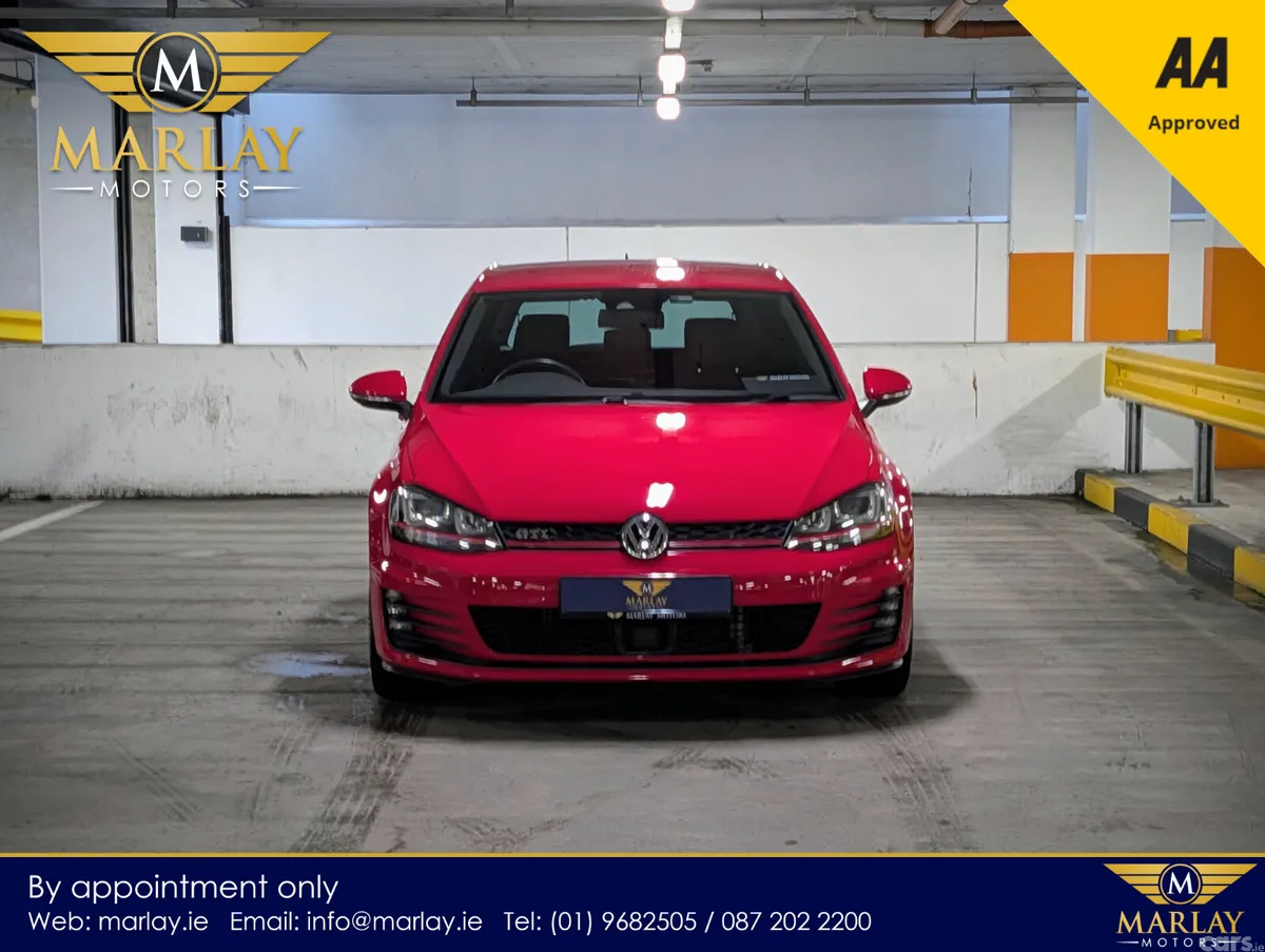 Volkswagen Golf Hatchback, Petrol, 2015, Red