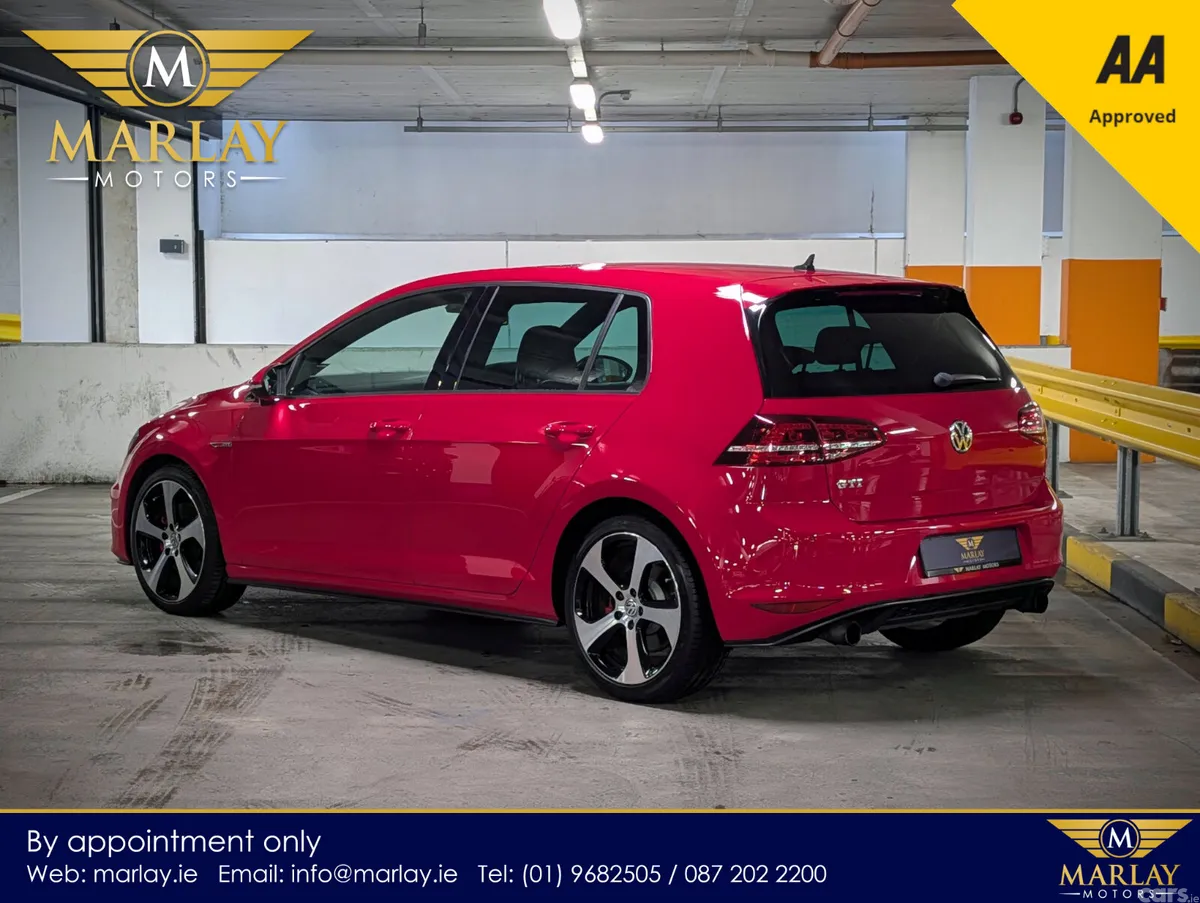 Volkswagen Golf Hatchback, Petrol, 2015, Red