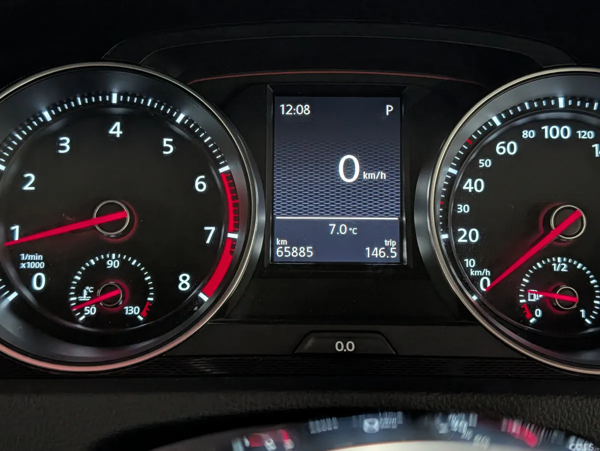 Volkswagen Golf Hatchback, Petrol, 2015, Red