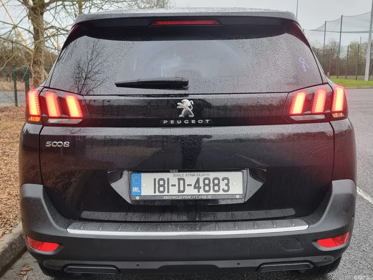 Peugeot 5008 MPV, Diesel, 2018, Black