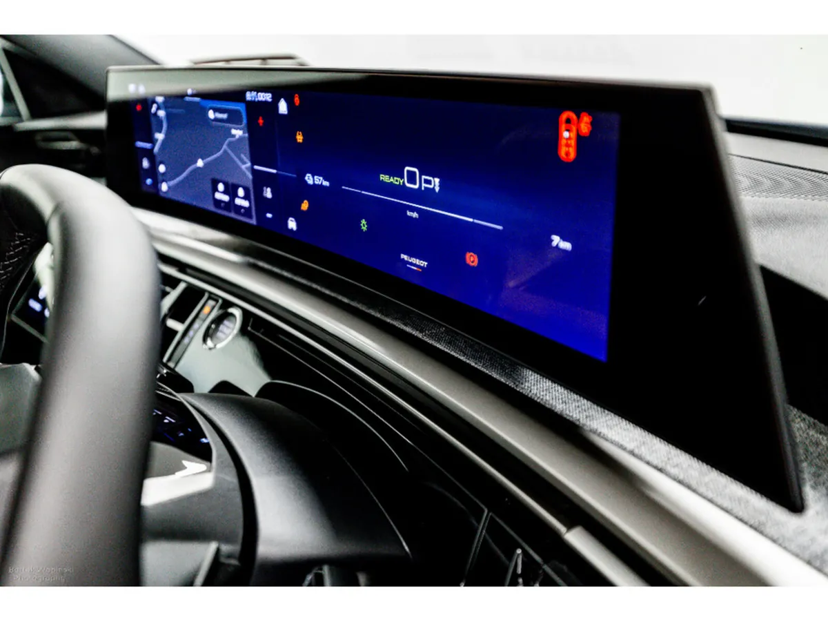 Peugeot 5008 SUV, Electric, 2026, Grey