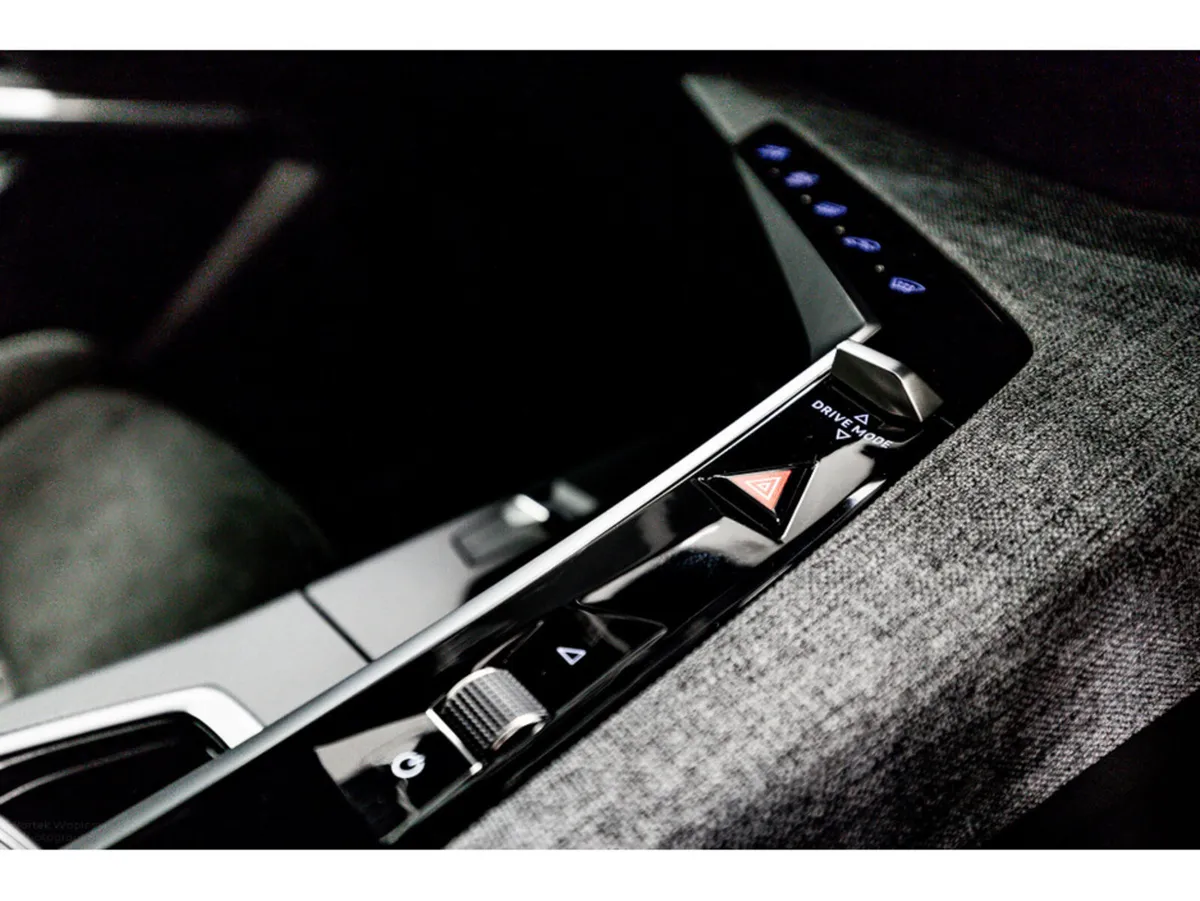 Peugeot 3008 SUV, Electric, 2026, Black