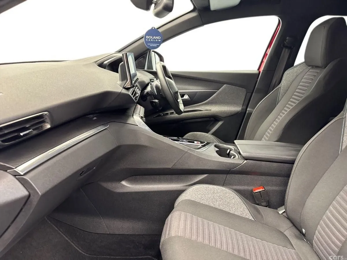 Peugeot 3008 MPV, Petrol Plug-in Hybrid, 2024, Red