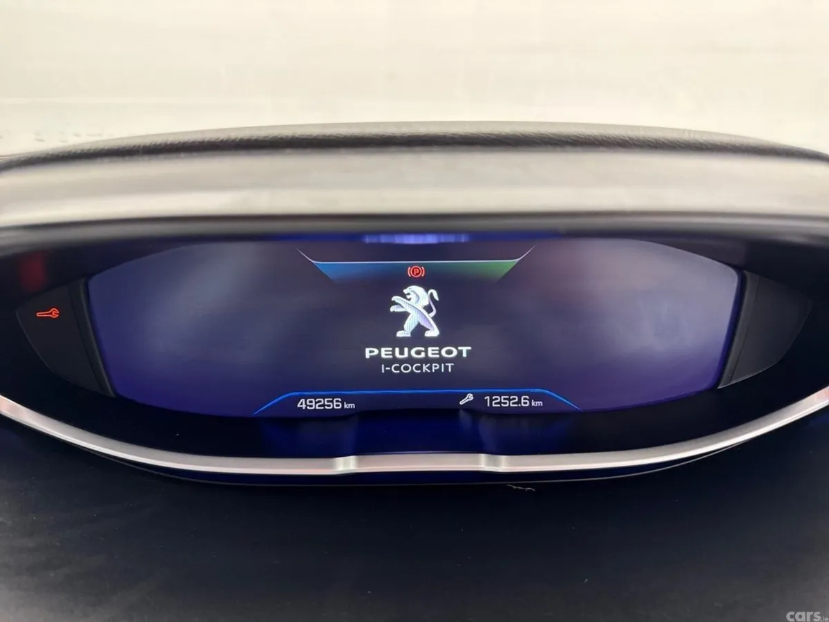 Peugeot 3008 MPV, Petrol Plug-in Hybrid, 2024, Red