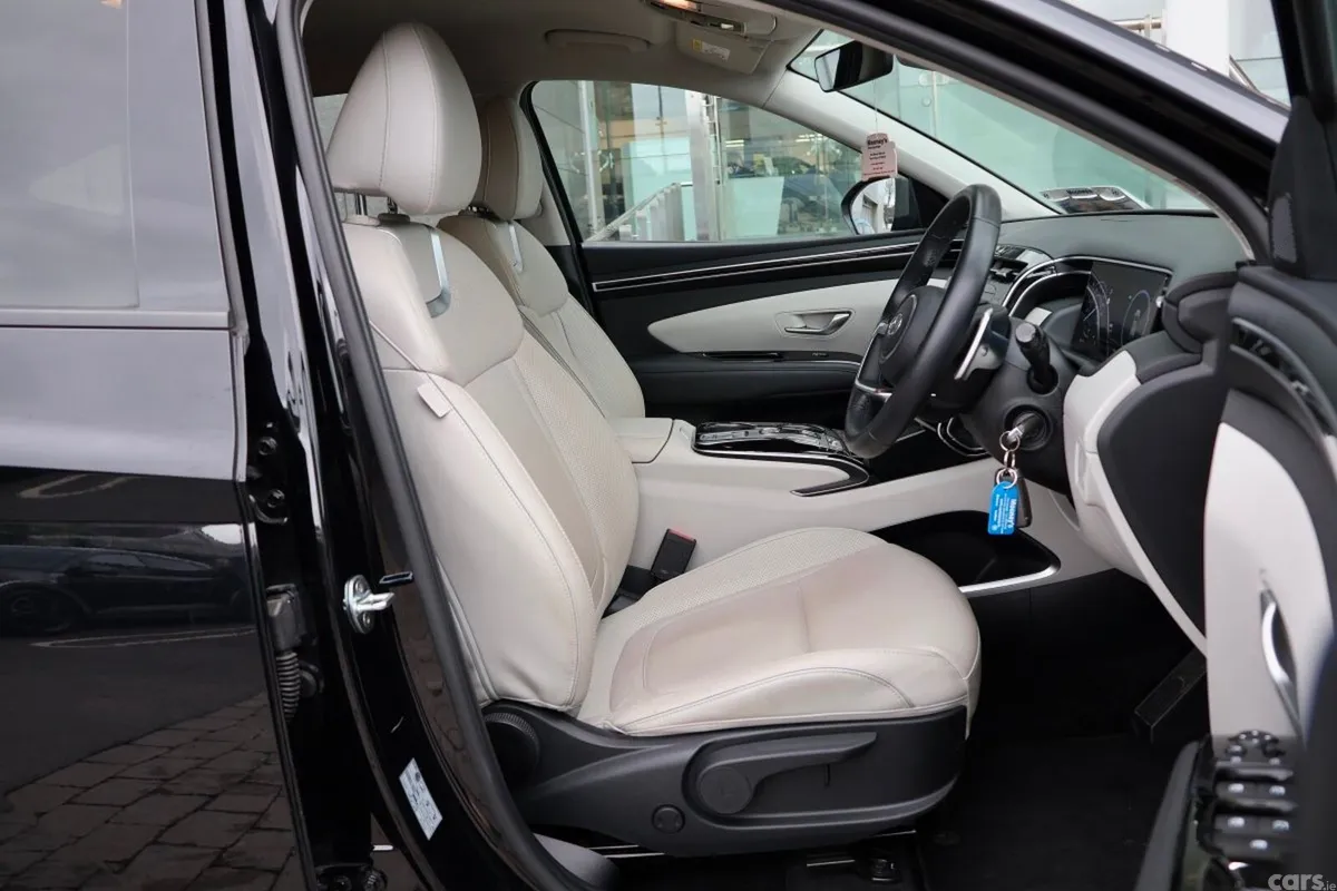 Hyundai Tucson SUV, Petrol Plug-in Hybrid, 2022, Black