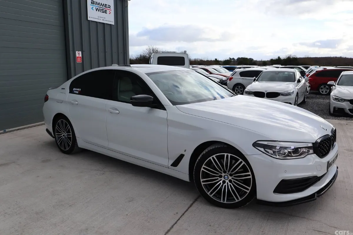 BMW 5-Series Saloon, Petrol Plug-in Hybrid, 2018, White