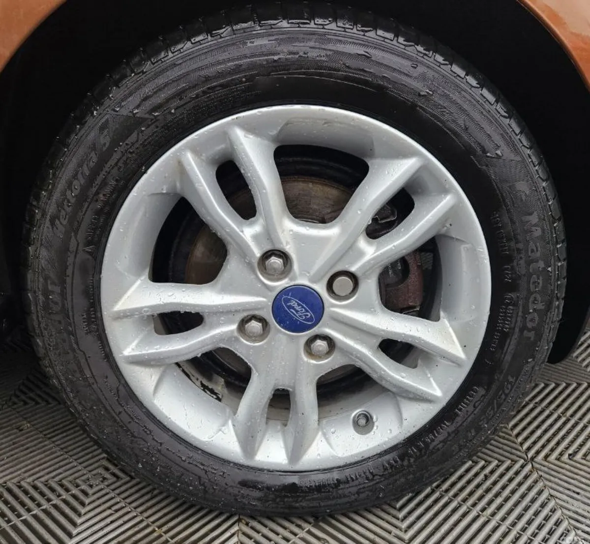 Ford Fiesta Hatchback, Petrol, 2017, Brown