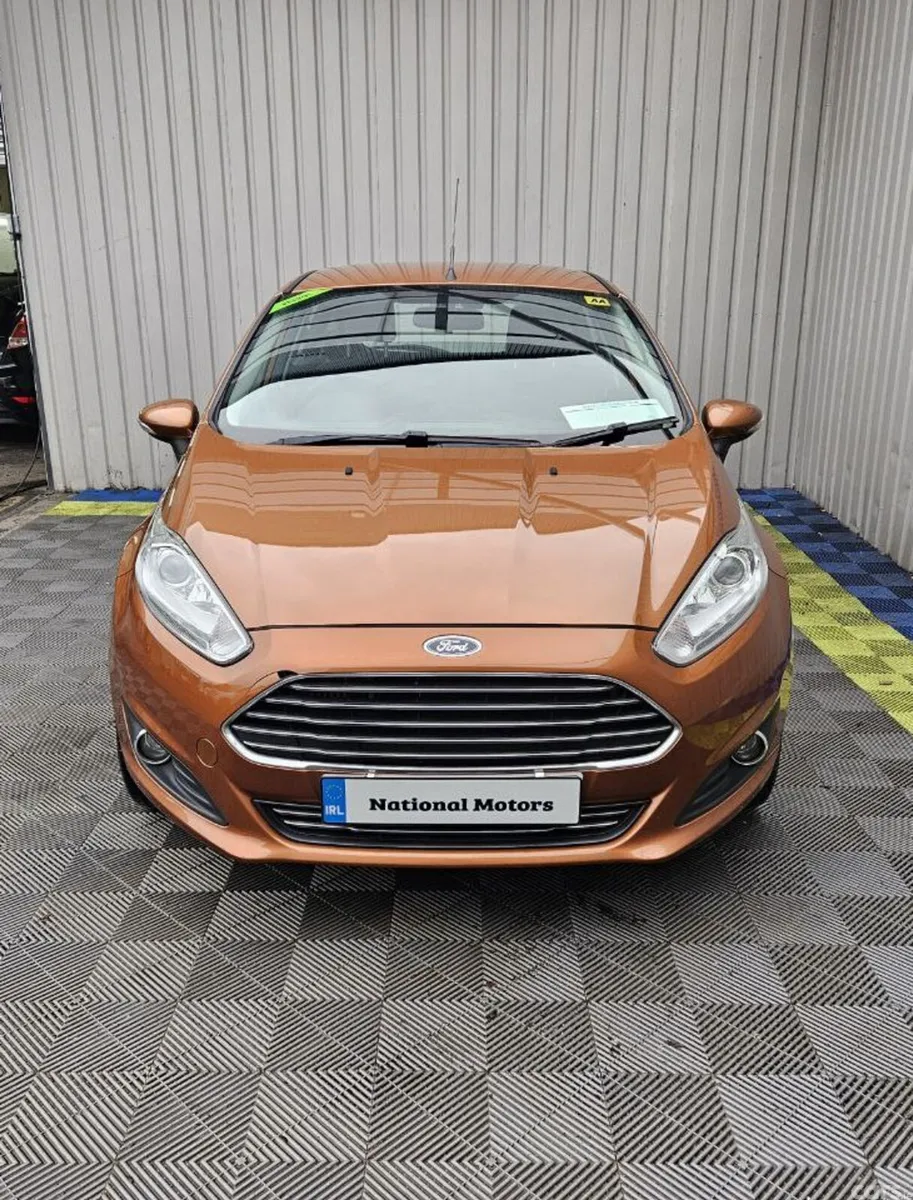 Ford Fiesta Hatchback, Petrol, 2017, Brown