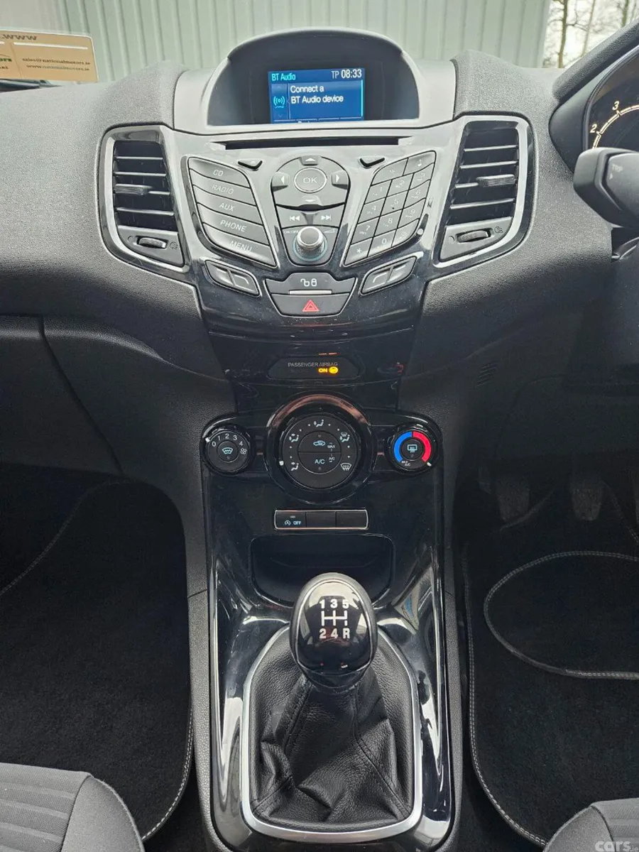 Ford Fiesta Hatchback, Petrol, 2017, Brown