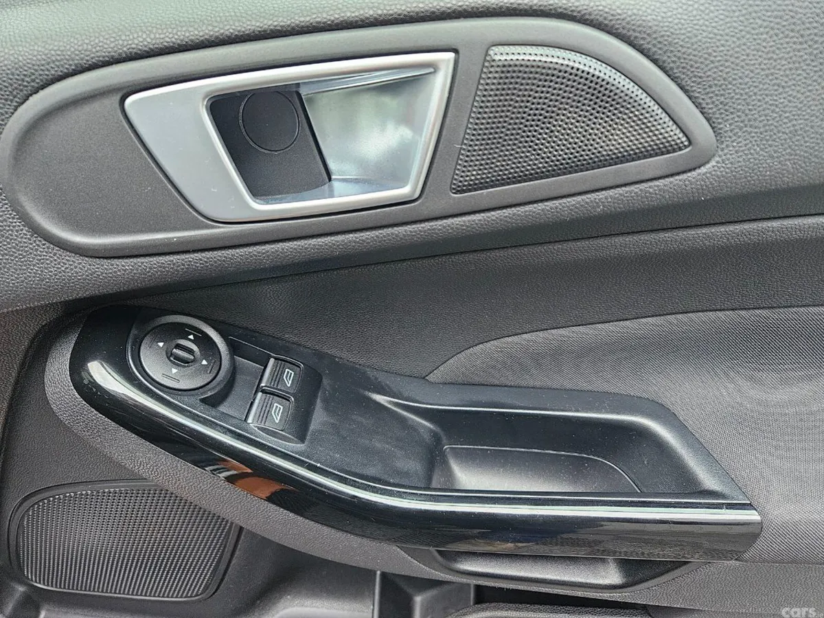 Ford Fiesta Hatchback, Petrol, 2017, Brown