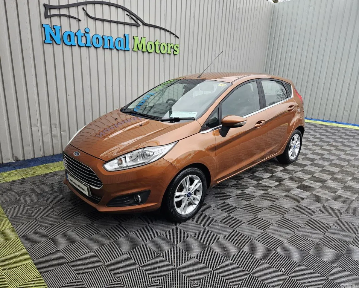 Ford Fiesta Hatchback, Petrol, 2017, Brown