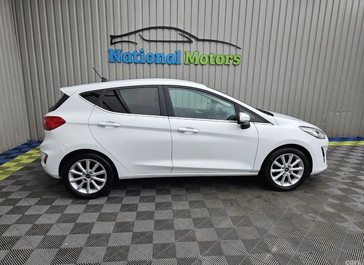Ford Fiesta Hatchback, Petrol, 2019, White