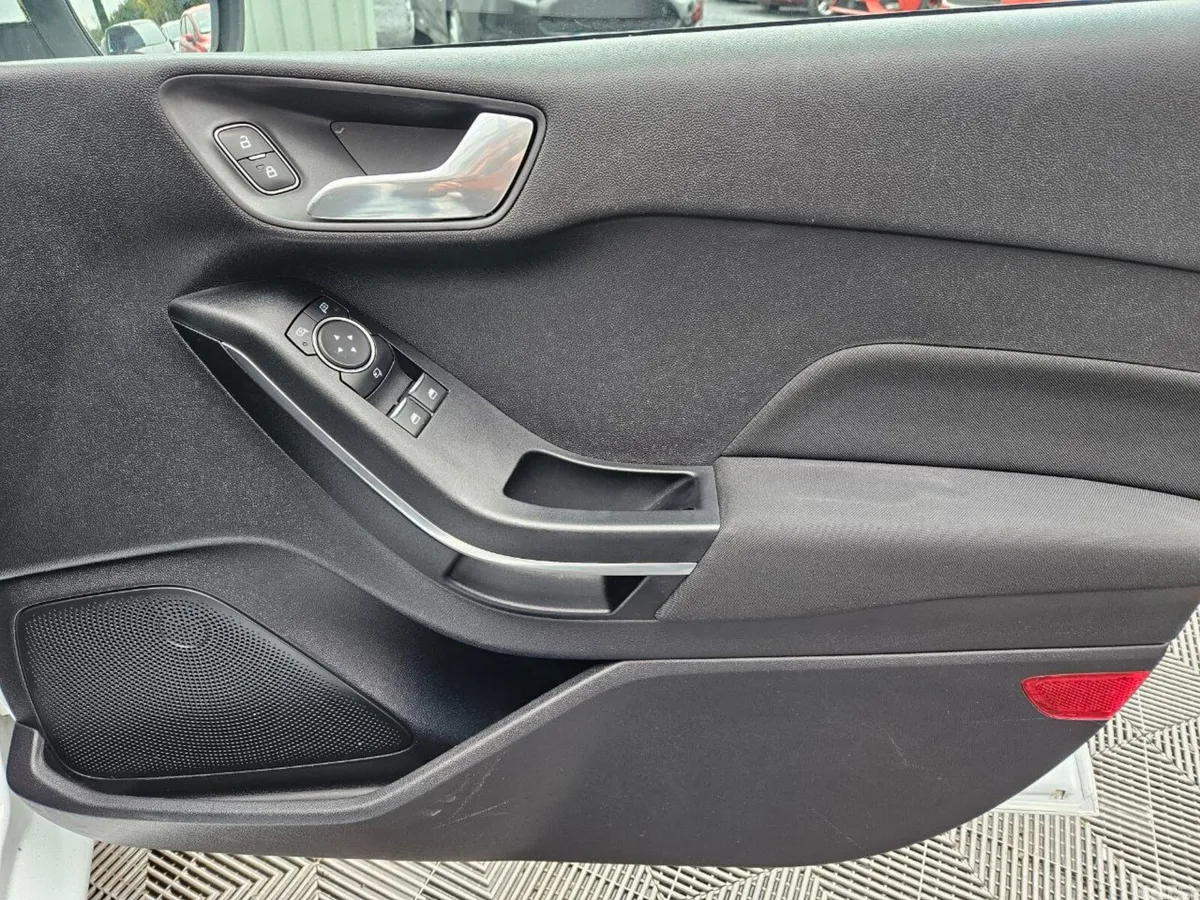 Ford Fiesta Hatchback, Petrol, 2019, White