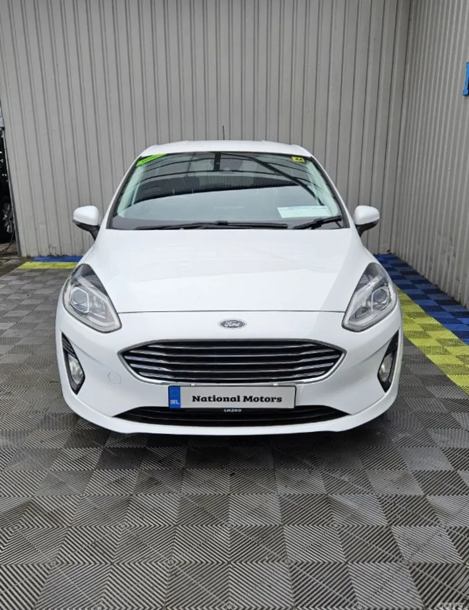 Ford Fiesta Hatchback, Petrol, 2019, White