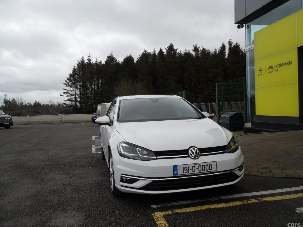 Volkswagen Golf Hatchback, Petrol, 2019, White