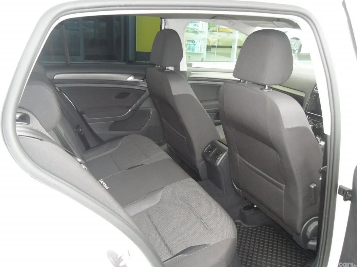 Volkswagen Golf Hatchback, Petrol, 2019, White