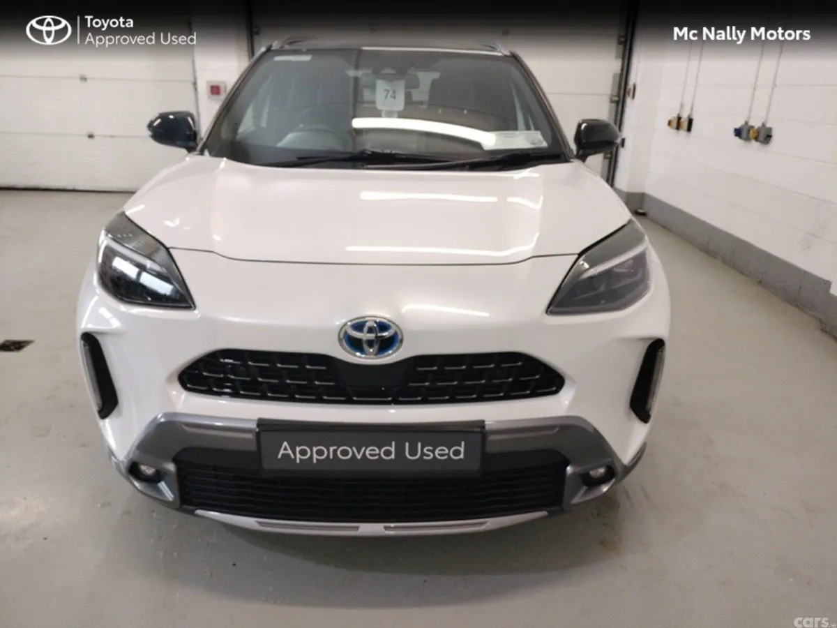 Toyota Yaris Cross Hatchback, Petrol Hybrid, 2022, White