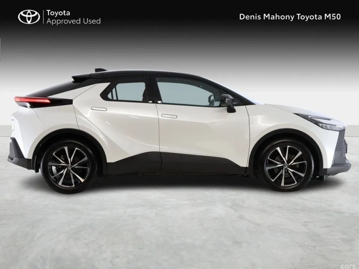 Toyota C-HR SUV, Petrol Hybrid, 2024, White