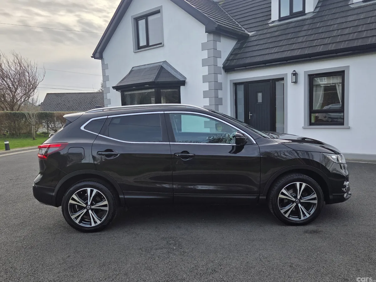Nissan Qashqai SUV, Diesel, 2018, Black