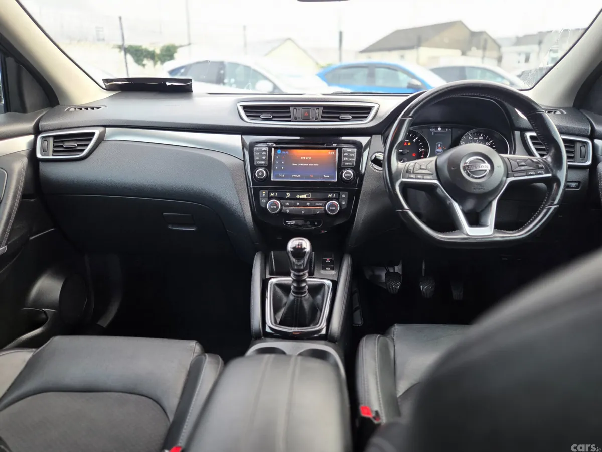 Nissan Qashqai SUV, Diesel, 2018, Black