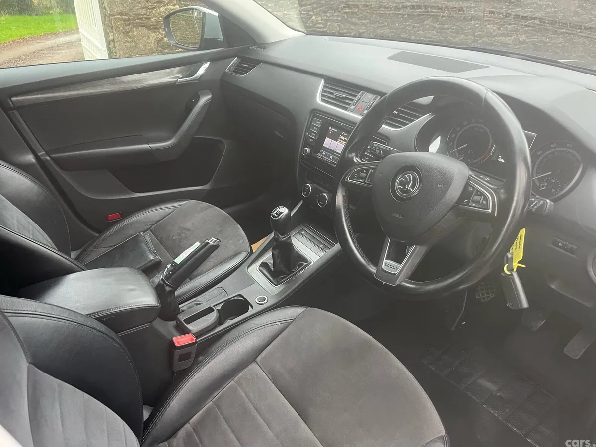 Skoda Octavia Estate, Diesel, 2015, Black