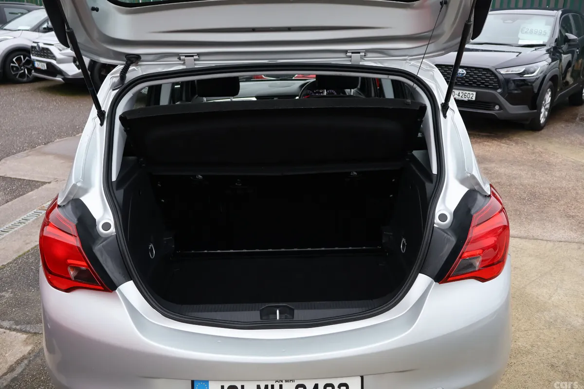 Opel Corsa Hatchback, Petrol, 2019, Grey