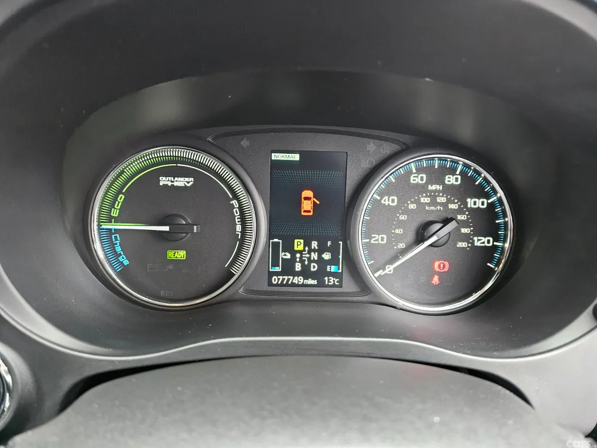 Mitsubishi Outlander SUV, Petrol Plug-in Hybrid, 2015, Grey
