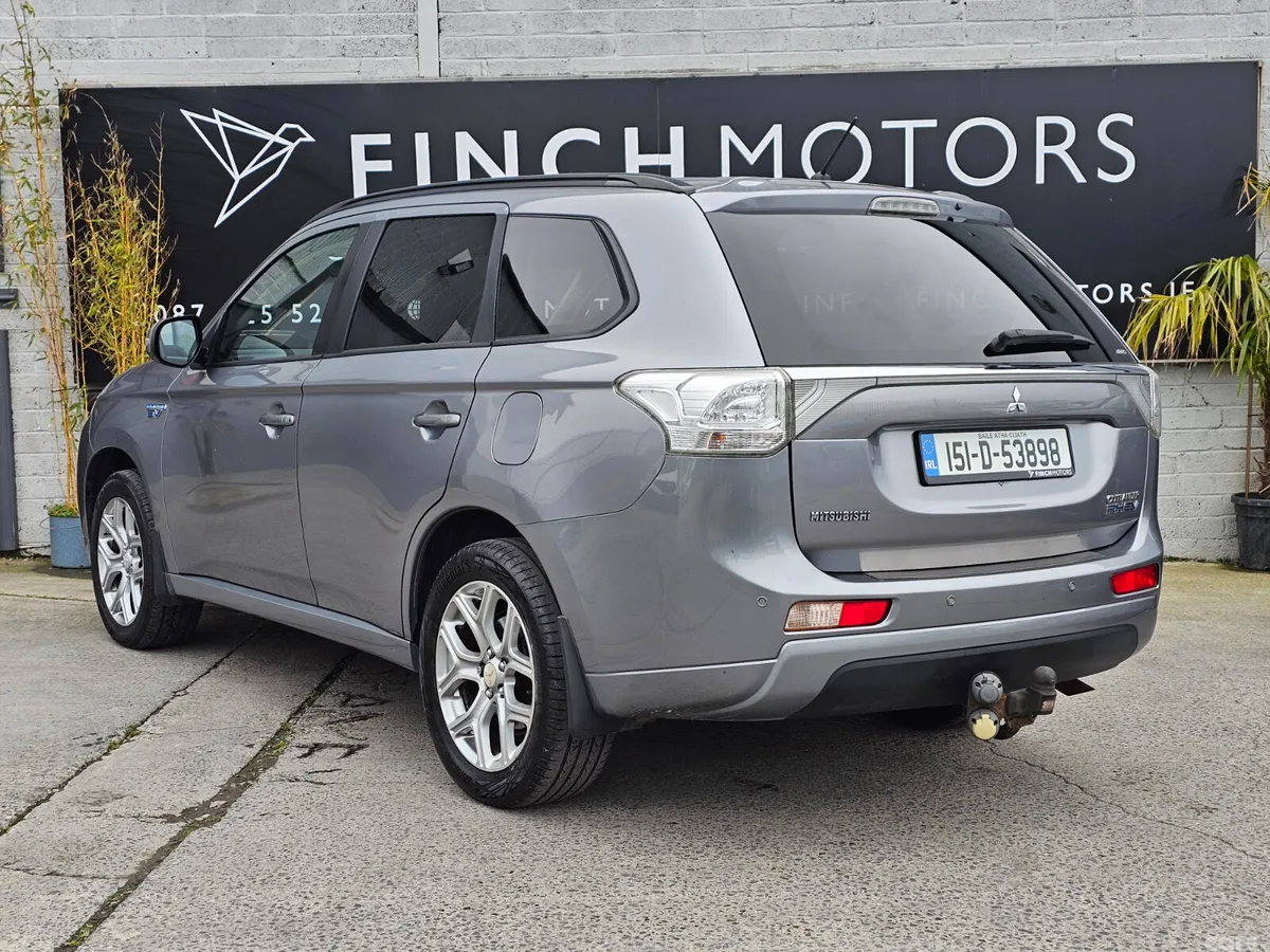 Mitsubishi Outlander SUV, Petrol Plug-in Hybrid, 2015, Grey