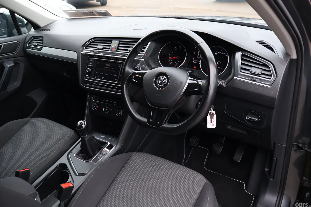 Volkswagen Tiguan SUV, Petrol, 2018, Grey