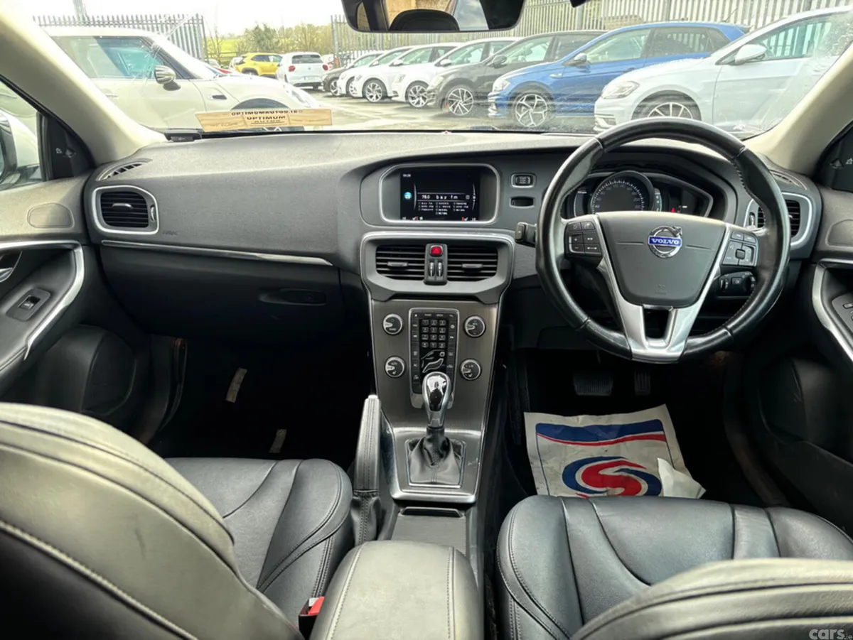 Volvo V40 Hatchback, Petrol, 2015, Silver