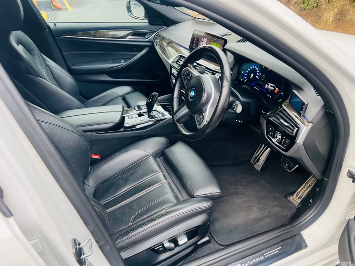 BMW 5-Series Estate, Diesel, 2019, White