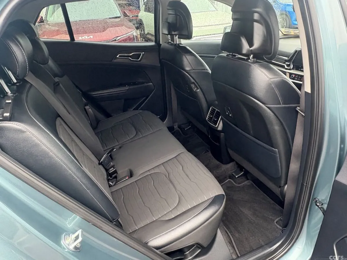 Kia Sportage SUV, Diesel Hybrid, 2023, Grey