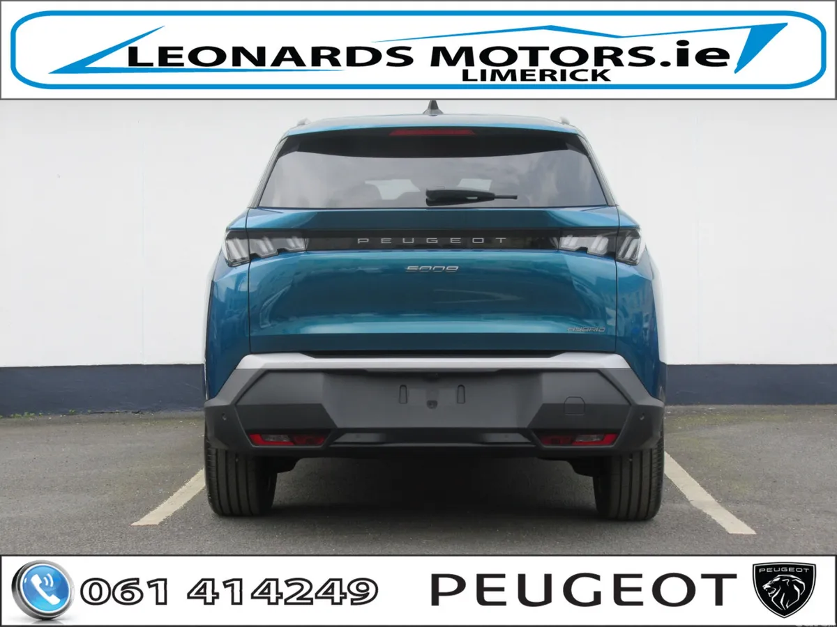 Peugeot 5008 SUV, Petrol Hybrid, 2026, Blue