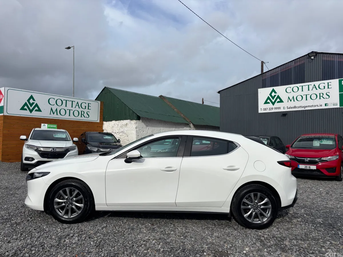 Mazda Mazda3 Hatchback, Petrol, 2024, White