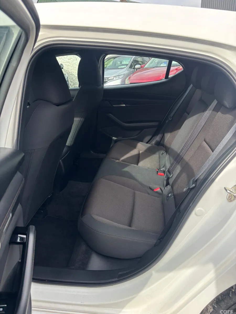 Mazda Mazda3 Hatchback, Petrol, 2024, White